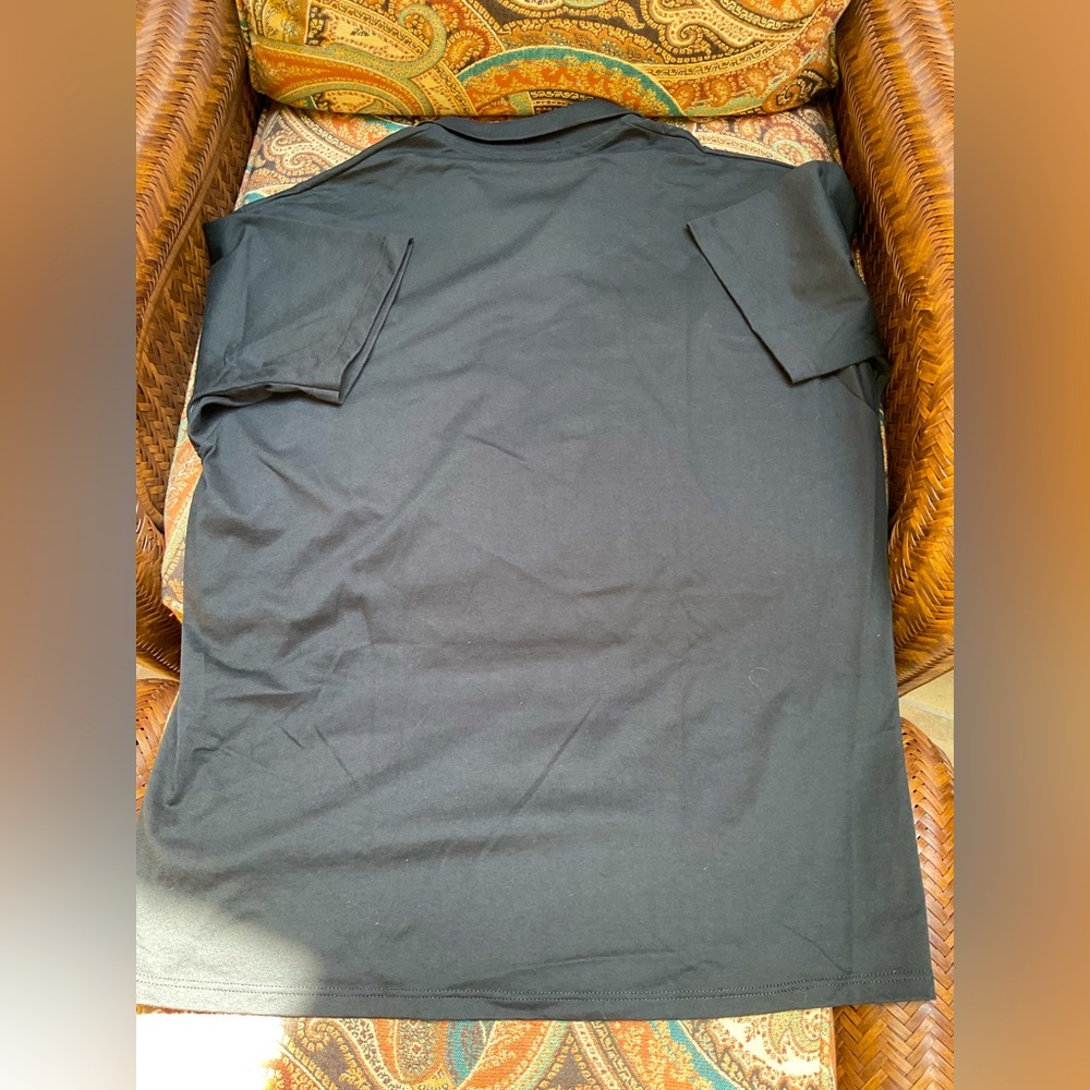 Mare Blue ladies T-shirt. NWOT - Picture 5 of 6